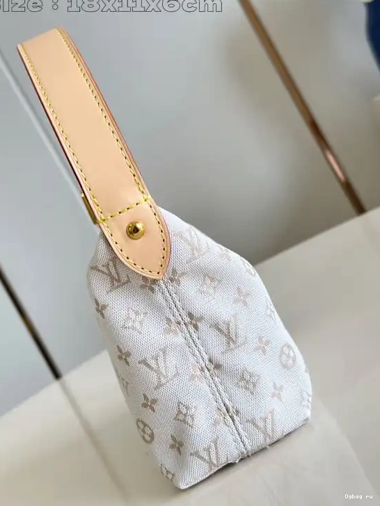 Hills Vuitton Pochette Louis 0327
